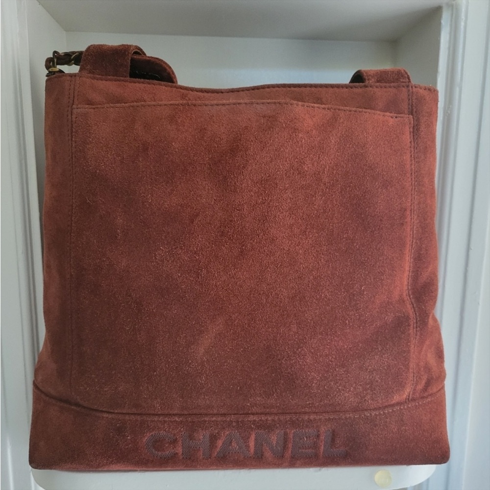 🥳Authentic CHANEL Brown Suede & Leather handbag.